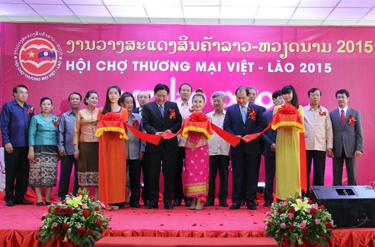 ໄຂງານຕະຫຼາດນັດການຄ້າຫວຽດນາມ-ລາວ2015